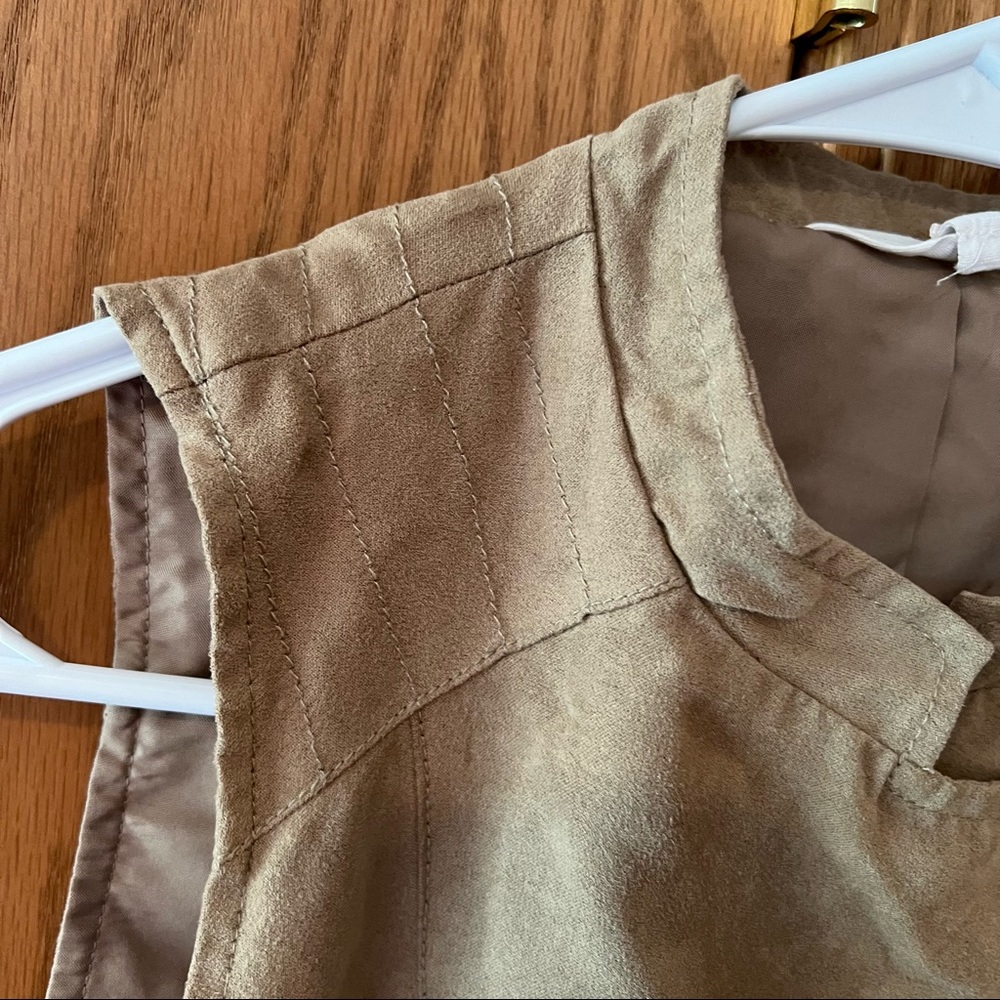 Jack by BB Dakota Faux Suede Tan Vest Size XS Western Moto Layers Fall Drape - Picture 7 of 14